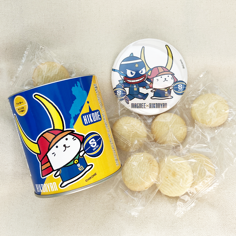 ひこにゃんコラボ】缶バッジ付きクッキー缶 – 滋賀レイクス公式ストア ひこにゃんコラボ】缶バッジ付きクッキー缶 – 滋賀レイクス公式ストア