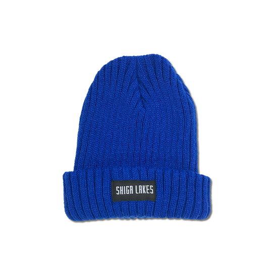 Knit cap with tag