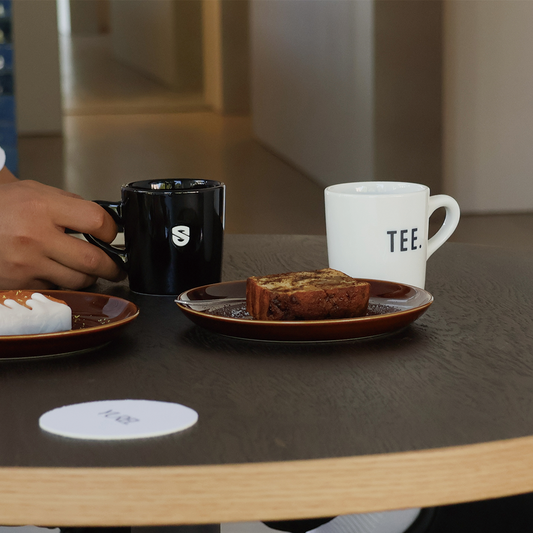 【TEE.ブランド コラボ】オリジナルマグカップ