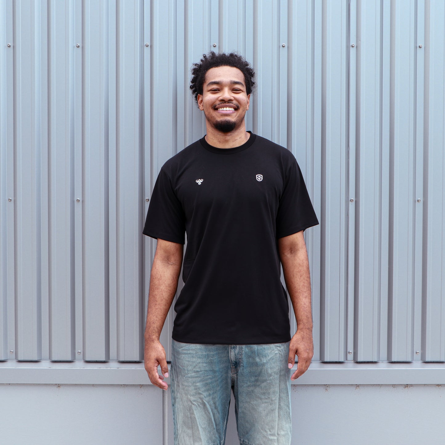【hummel】エンブレム刺繍ワッペン Tシャツ