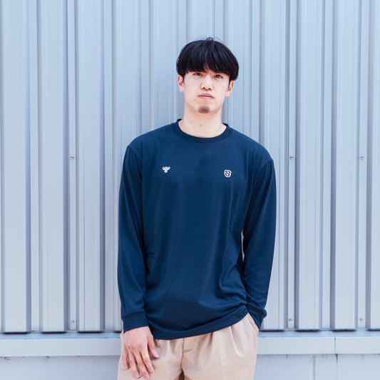 【hummel】エンブレム刺繍ワッペン 長袖Tシャツ