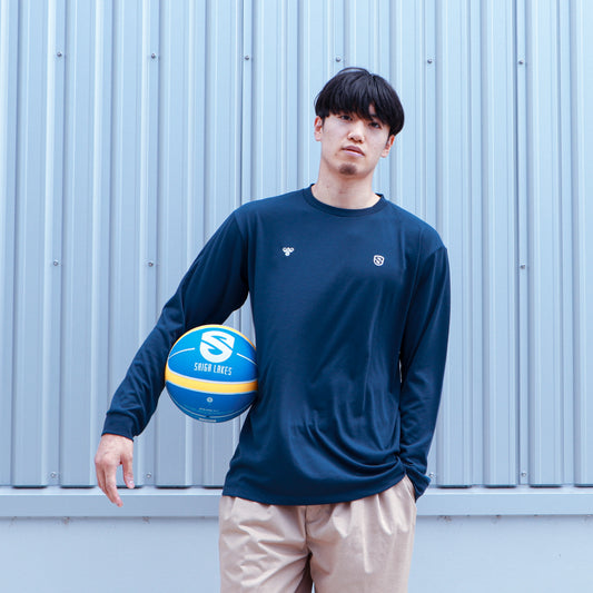 【hummel】エンブレム刺繍ワッペン 長袖Tシャツ