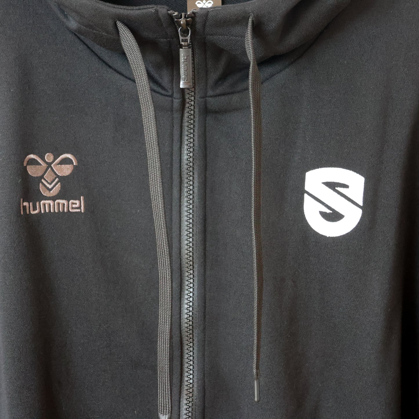 【hummel】HMPスウェットジップパーカー