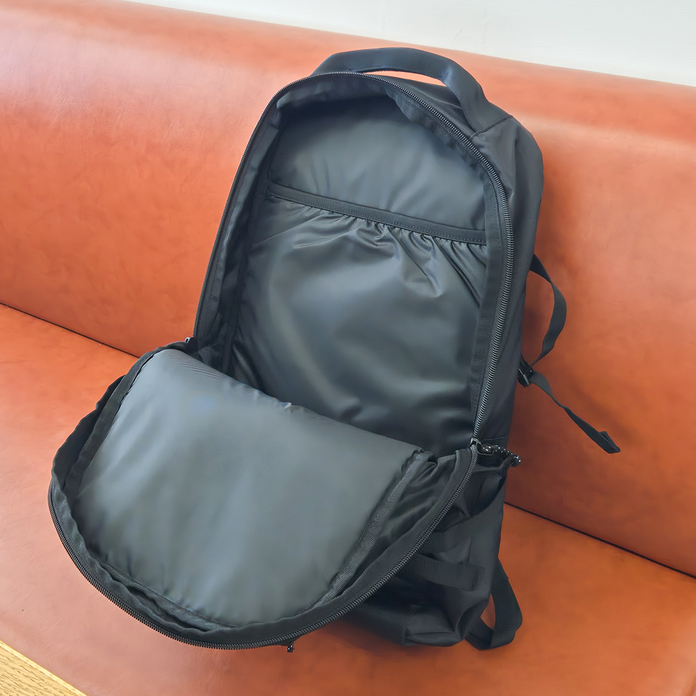 【hummel】25ℓ バックパック