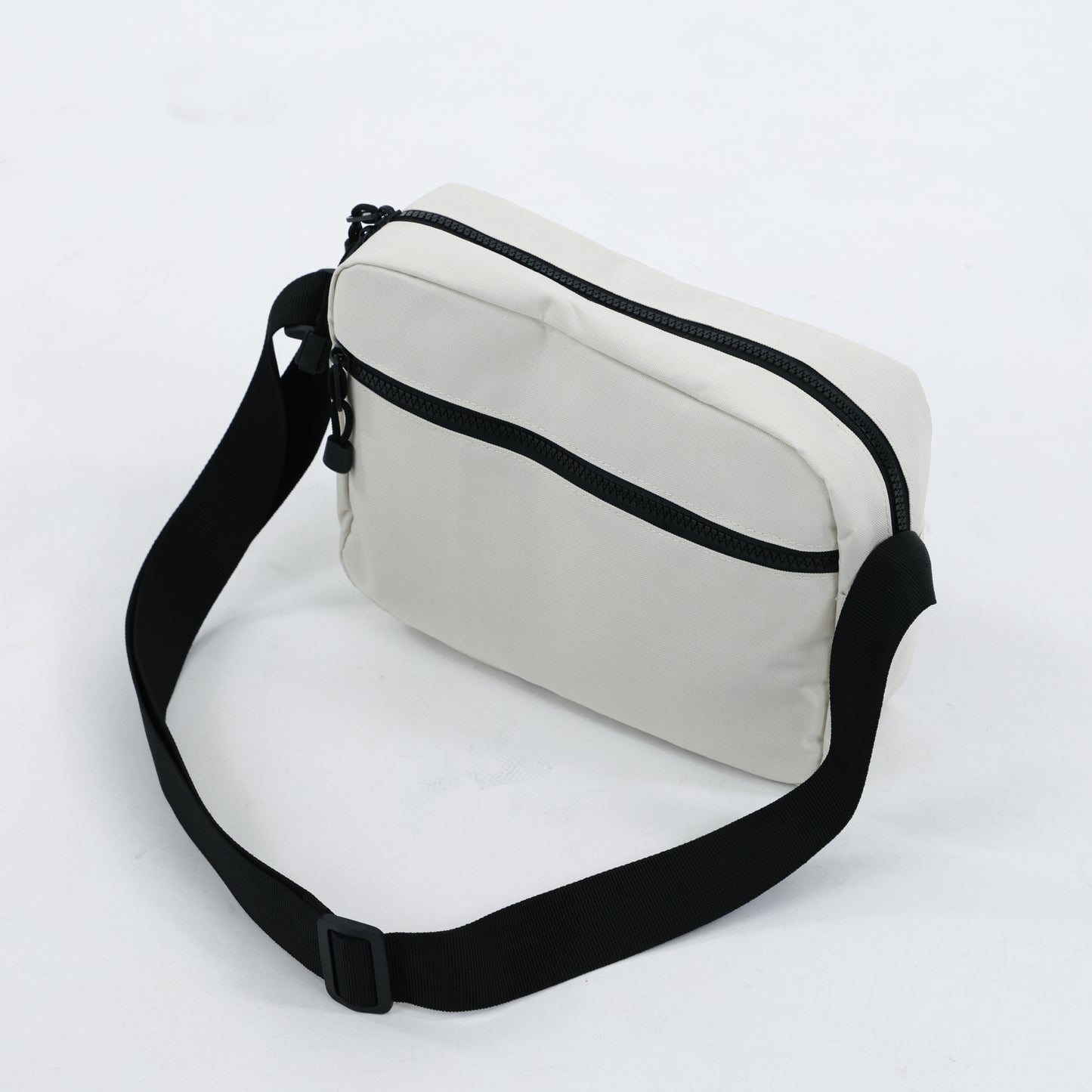 メッシュポケットショルダー(ポーチ付き)