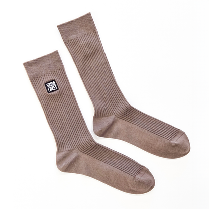 【靴下屋コラボ】【レディース】ロゴ刺繍リブスリークソックス(22.5~24.5cm)